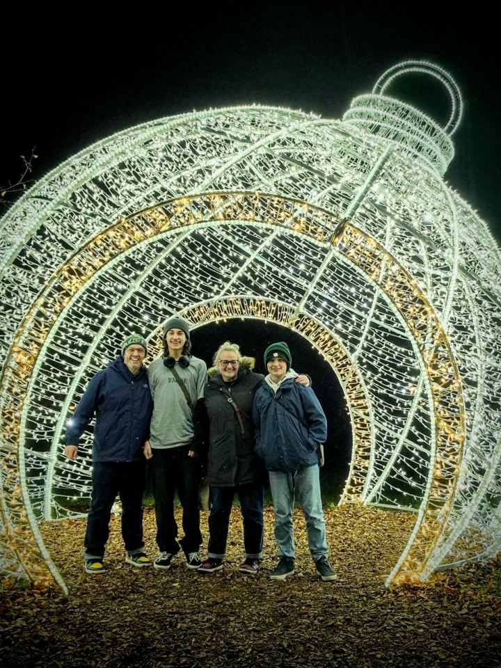Light bauble family pose, how did the kids get so big?!
