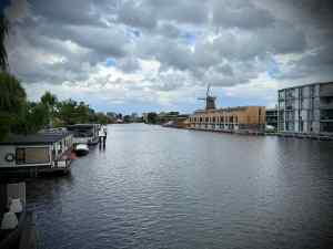 View along the Rijn from the Churchillbrug bridge