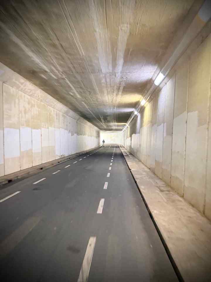 Horst en Voordelaan tunnel under the railway