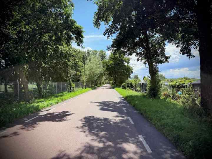 Riding along Tuinenlaan