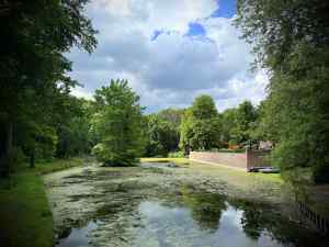 Lake at Kasteel de Wittenburg