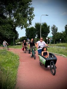 Riding along the path on Cantineweg