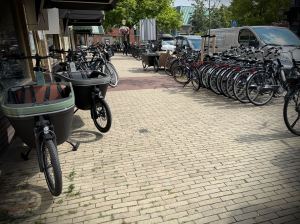 Bikes outside Sidney Tweewielers