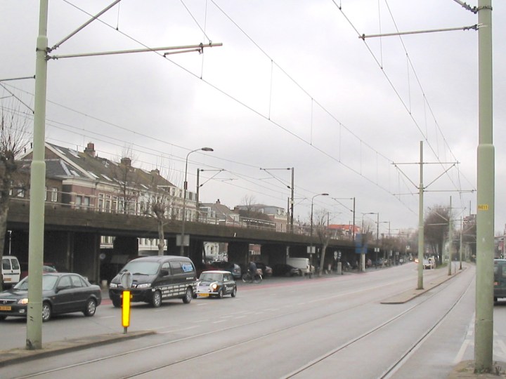 Railway viaduct on Phoenixstraat, before reconstruction, credit: Wikipedia/Michiel1972