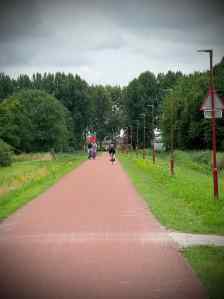 Hoogeveenseweg, after crossing the Burgemeester Waaijerbrug bridge