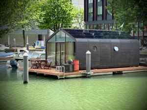 Houseboat in Scheepmakershaven
