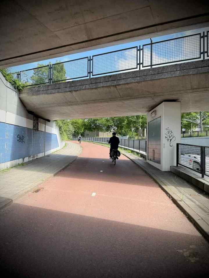 Under Voorschoten station