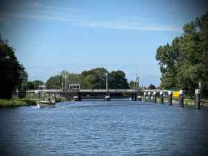 Looking towards Hooghkamerbrug Voorschoten bridge