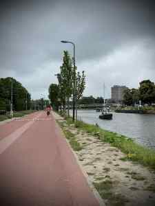 Riding along Delftweg