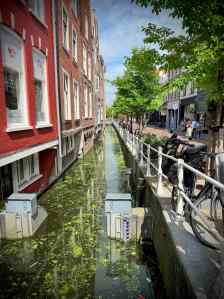 Looking along Oude Langendijk