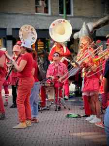 Brass band playing on Burgwal