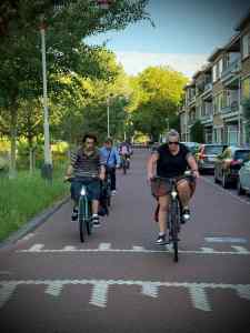Riding along Carel Reinierszkade