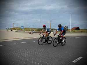 Sport cyclists on Boulevard