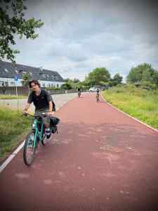 Fietsstraat (cycle street) on Cantineweg