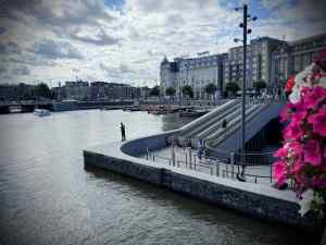 Escalators down to Stationsplein underwater cycle parking