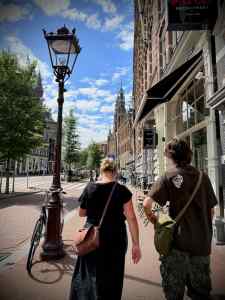 Walking along Nieuwezijds Voorburgwal