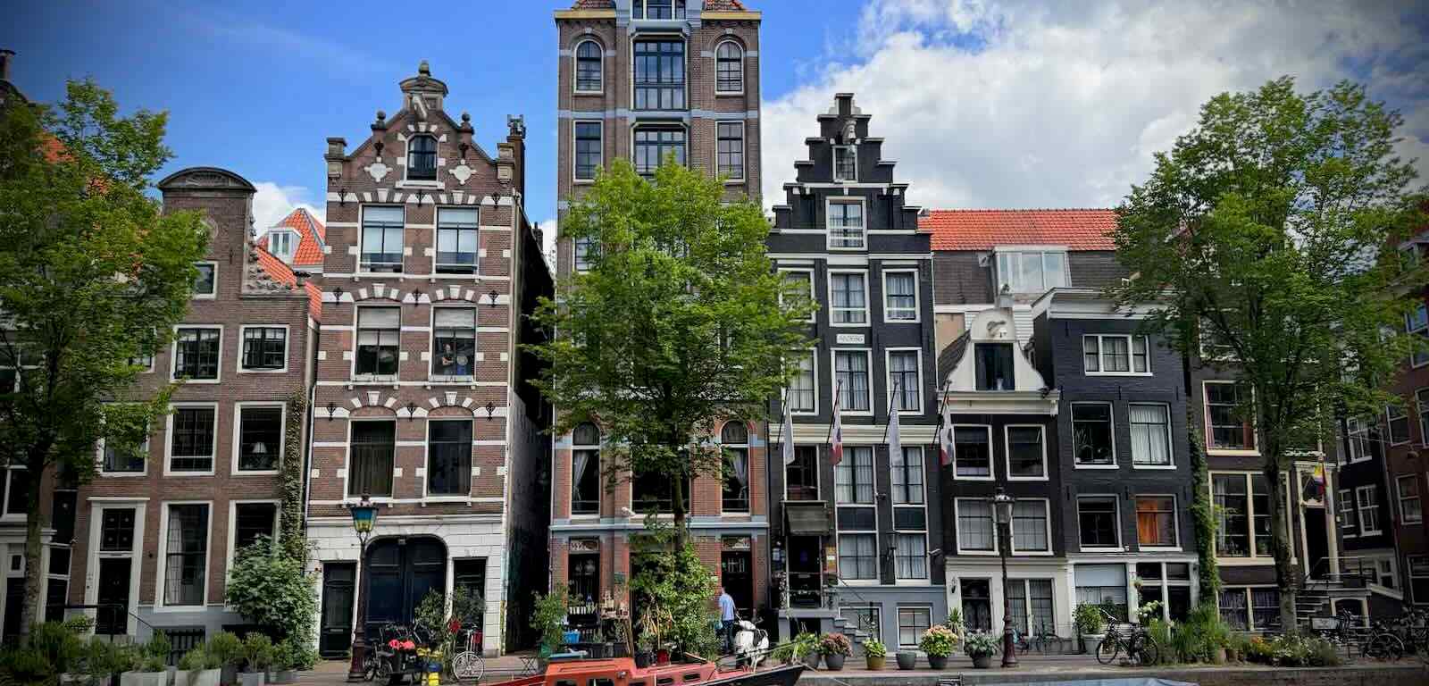 Buildings across Herengracht