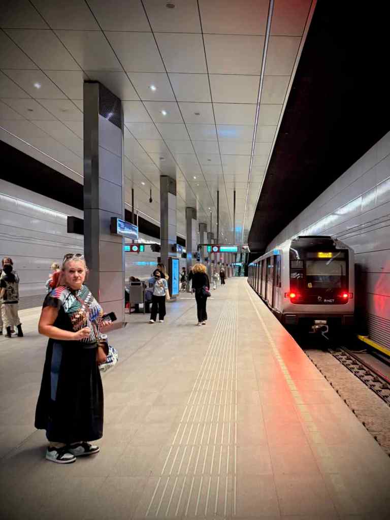 On the platform at Vijzelgracht