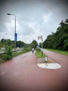 Taking the underpass under the S101 Benoordenhoutseweg