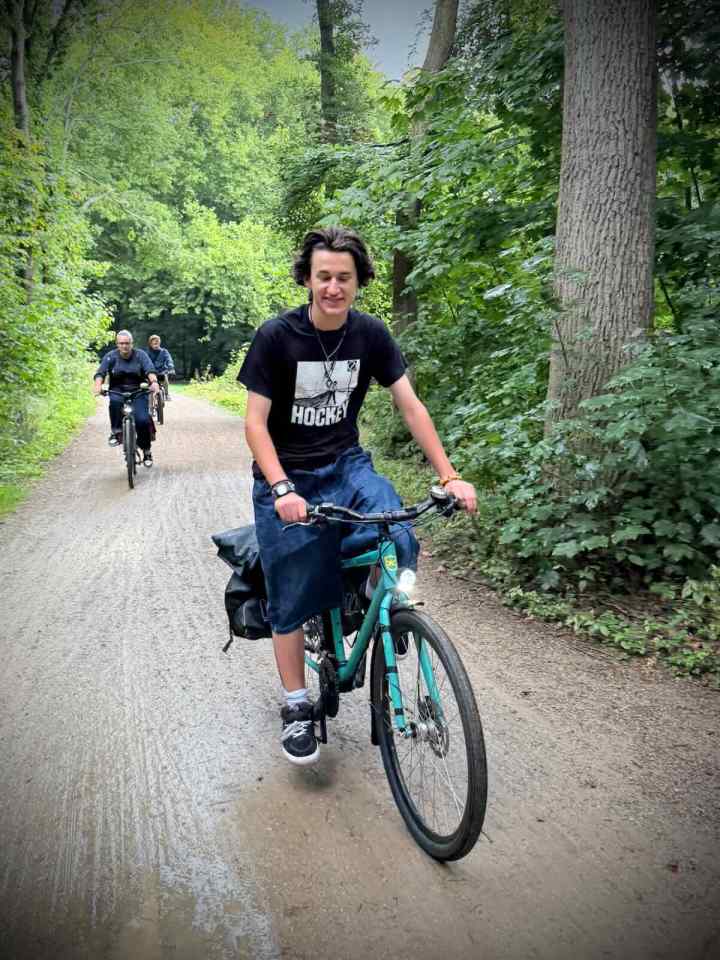 Riding through Haagse Bos