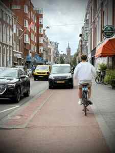 Van blocking the cycle path on Laan van Meerdervoort