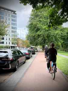 Riding along S100 Groot Hertoginnelaan