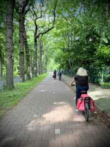 Riding along Buurtweg