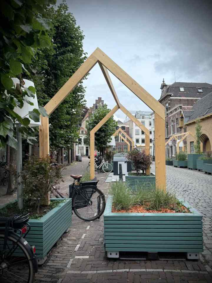Planting on Nieuwstraat