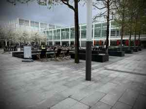 Queen's Court in centre:mk