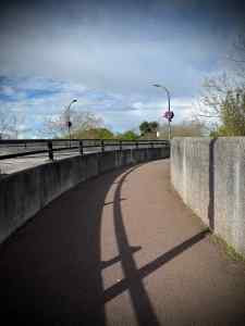 Redway at a roundabout on Marlborough Gate