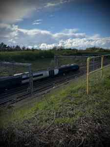 Avanti train leaving Milton Keynes Central