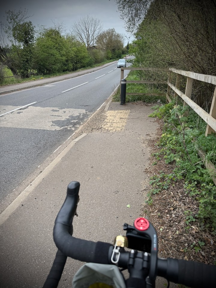 Crossing on Fordfield Road